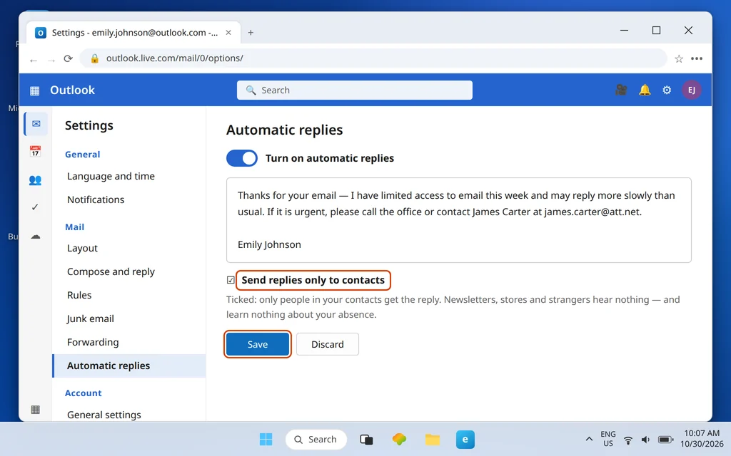 Outlook.com automatic replies message editor with Send replies only to contacts ticked, so only known contacts receive the out of office reply